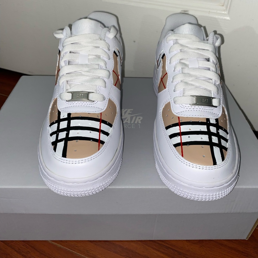 Custom Burberry Nike shoes - Picture 4 of 4